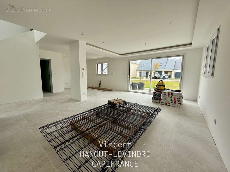 Maison à PELLOUAILLES-LES-VIGNES