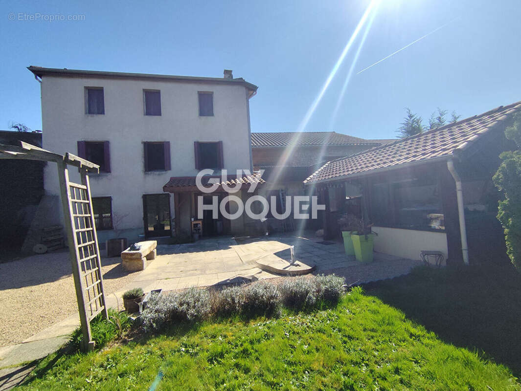 Maison à NOIRETABLE