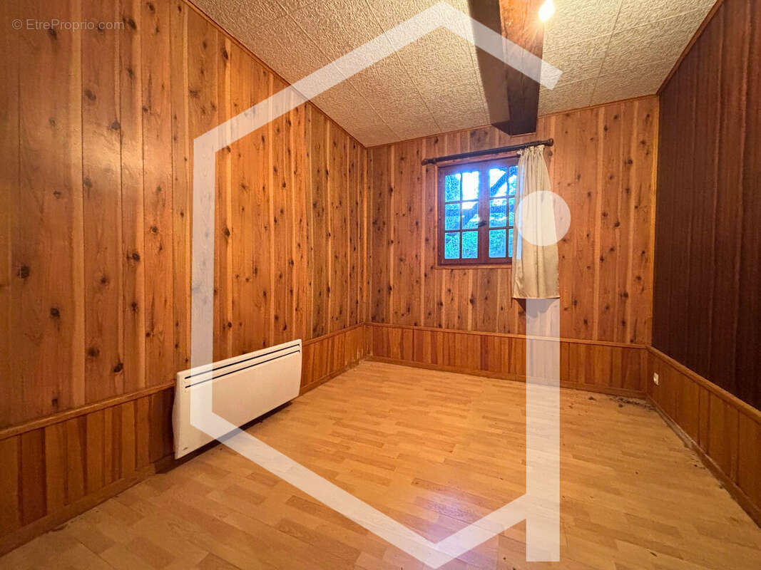 Maison à ENTRAINS-SUR-NOHAIN