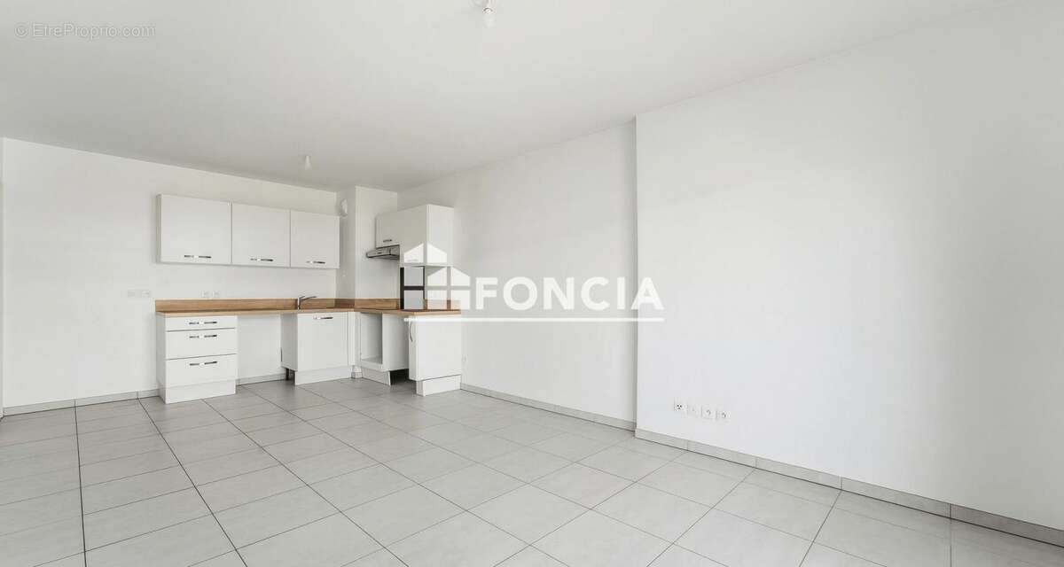 Appartement à VILLENEUVE-LOUBET