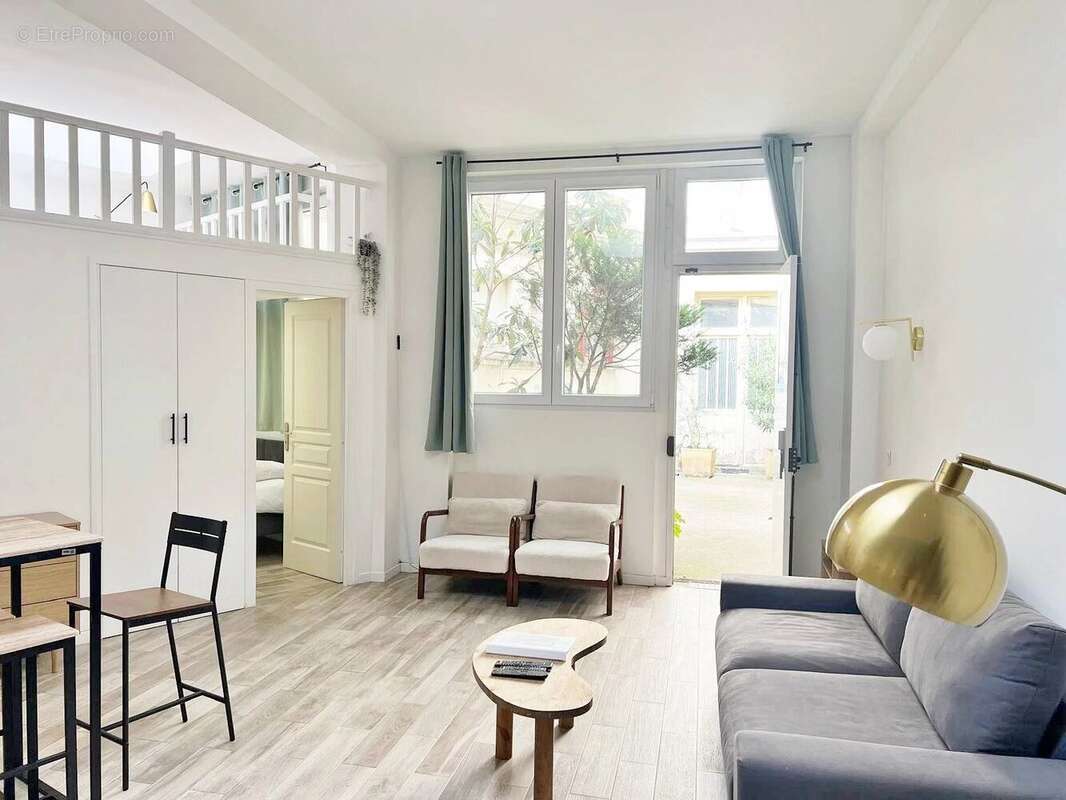 Appartement à PARIS-11E