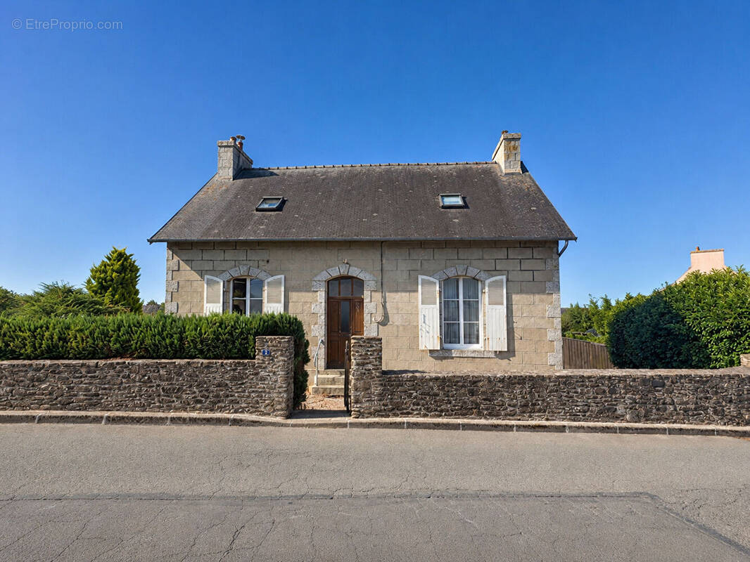 Maison à PLOUGONVEN