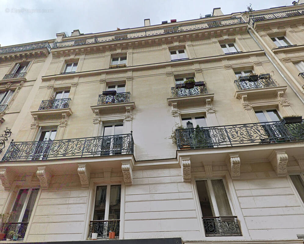 Appartement à PARIS-10E