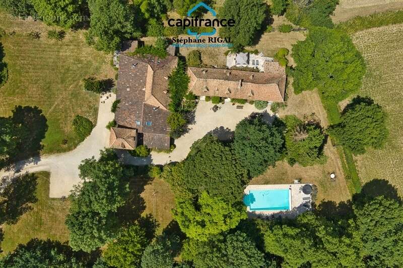 Propriete à vendre à Beaumontois en Périgord, Maison et gîte de 340m2 habitables sur 1,7ha avec piscine - photo 17