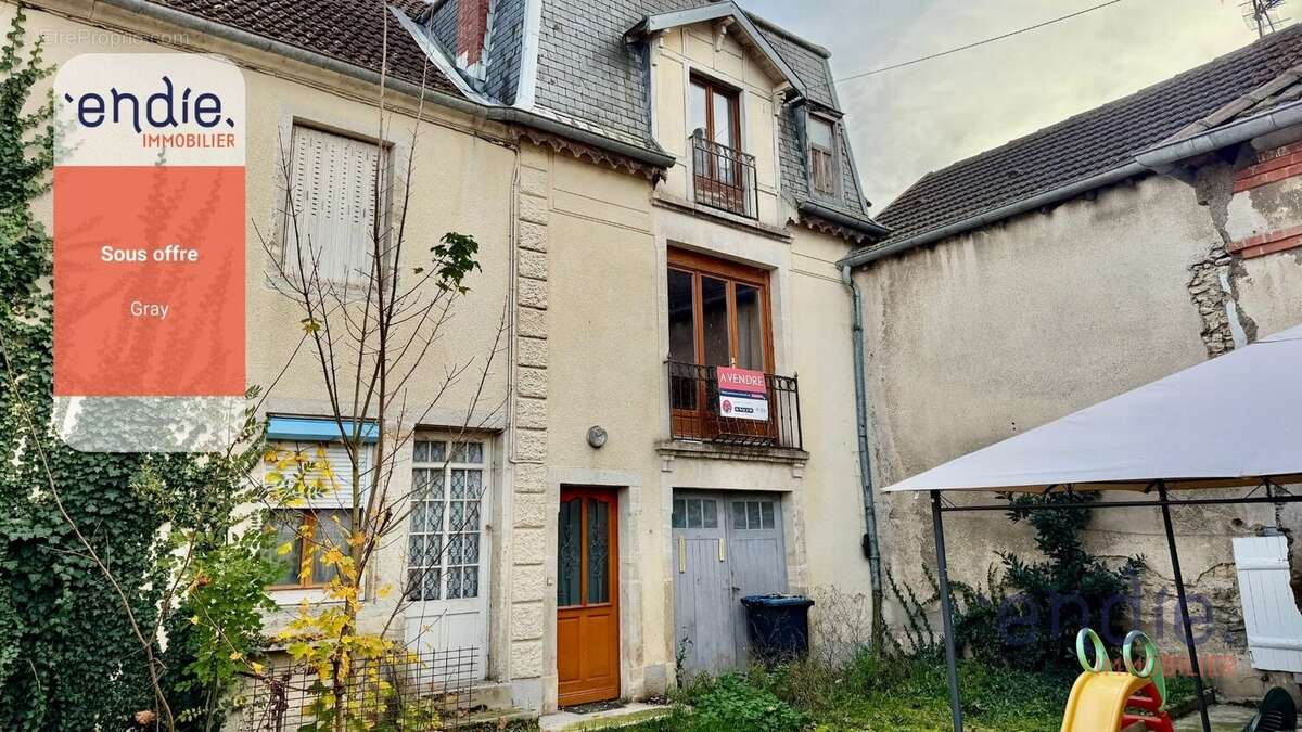 Maison à ARC-LES-GRAY