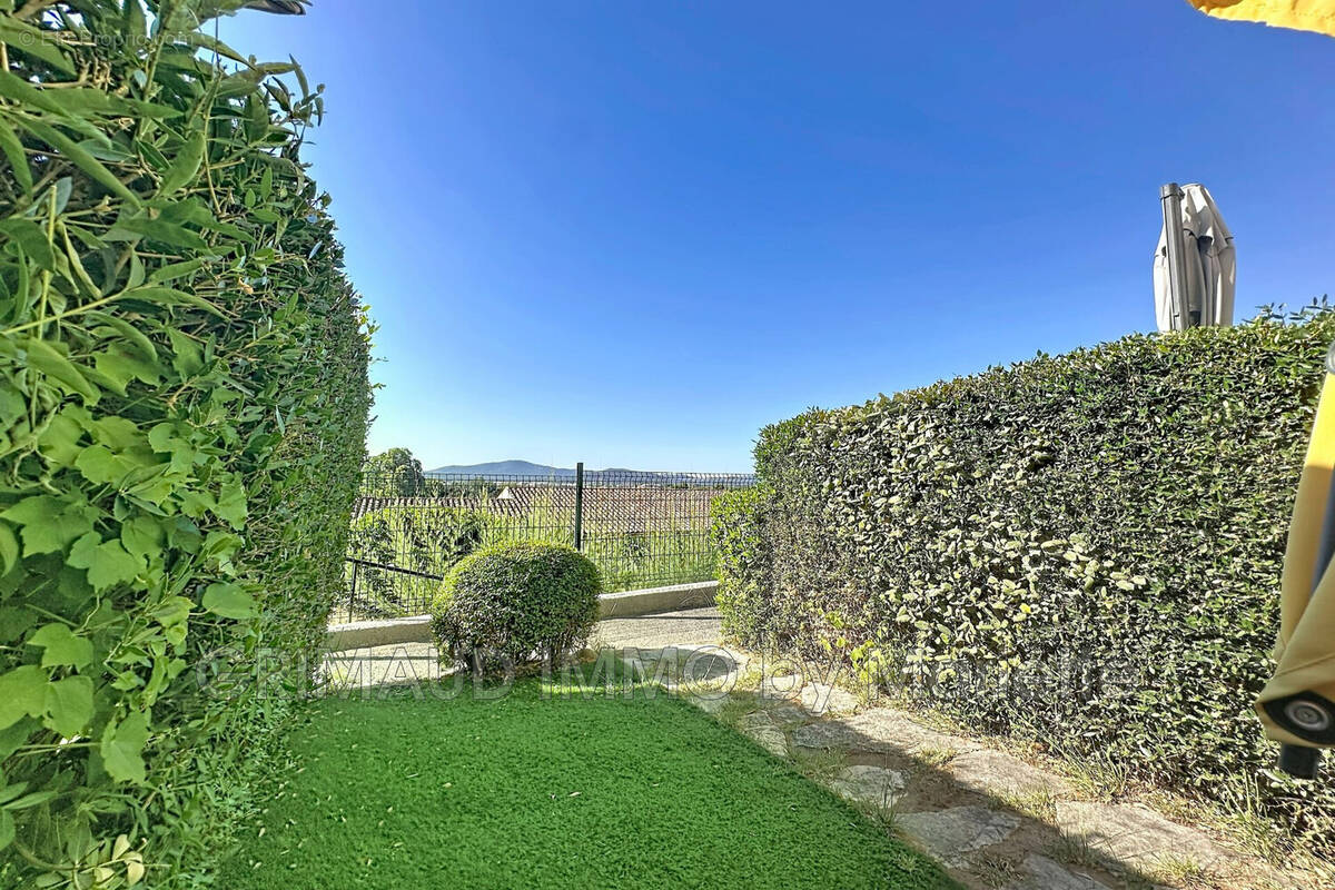 Appartement à GRIMAUD