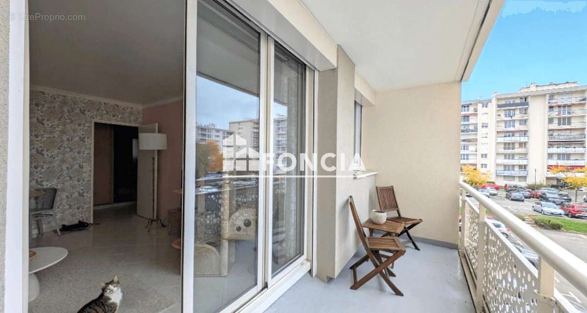 Appartement à CHILLY-MAZARIN