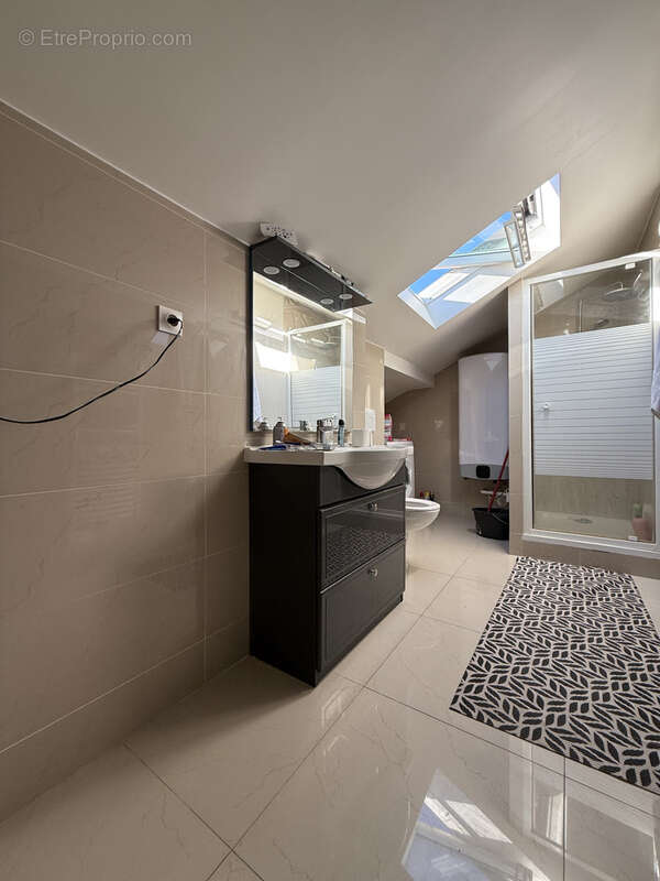 Pavillon t8 - centre ville - photo 9