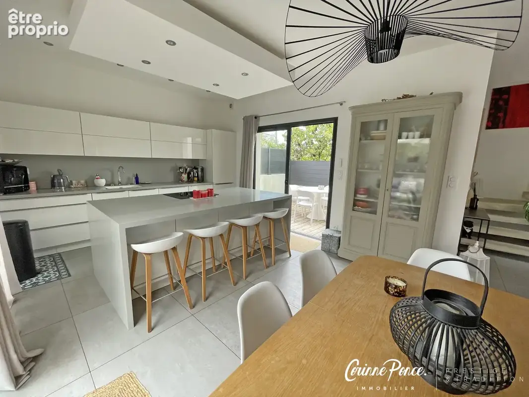 Nimes villa contemporaire standing quartier privilegie corinne ponce immobilier - photo 9