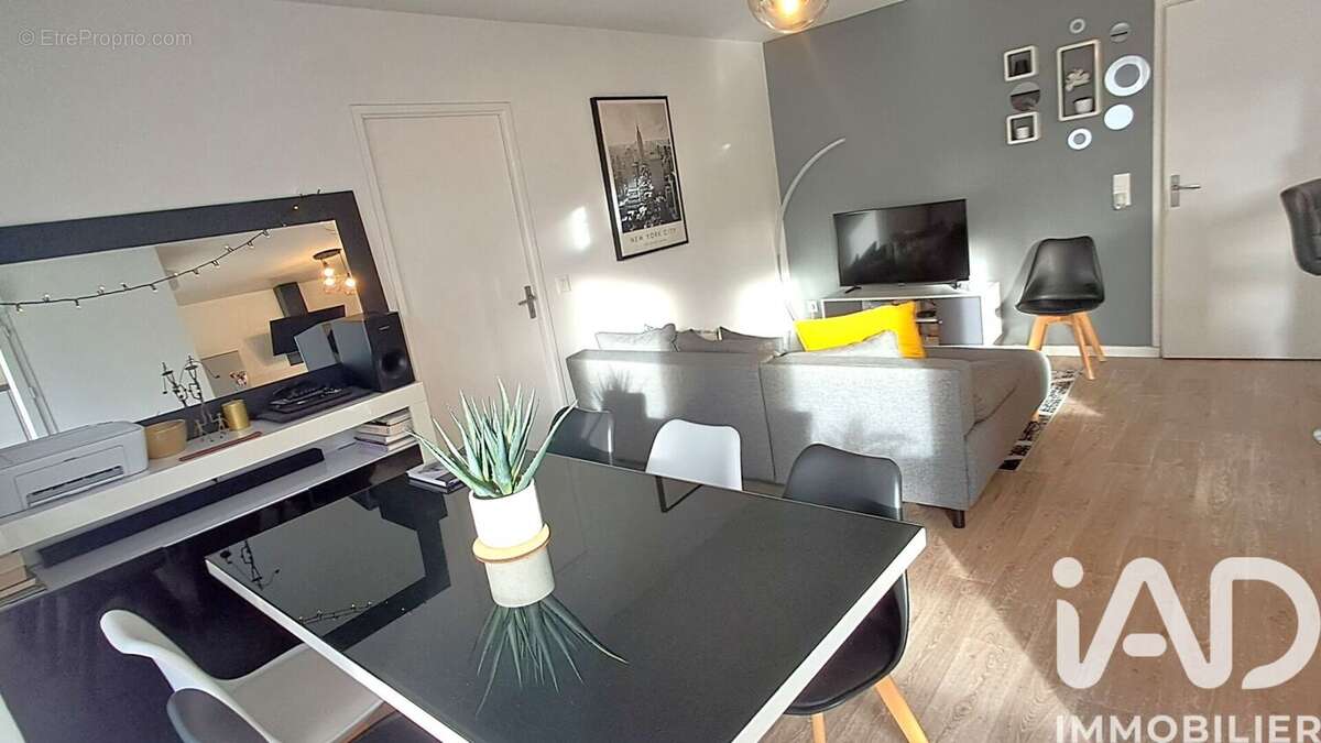 Photo 2 - Appartement à LES ULIS