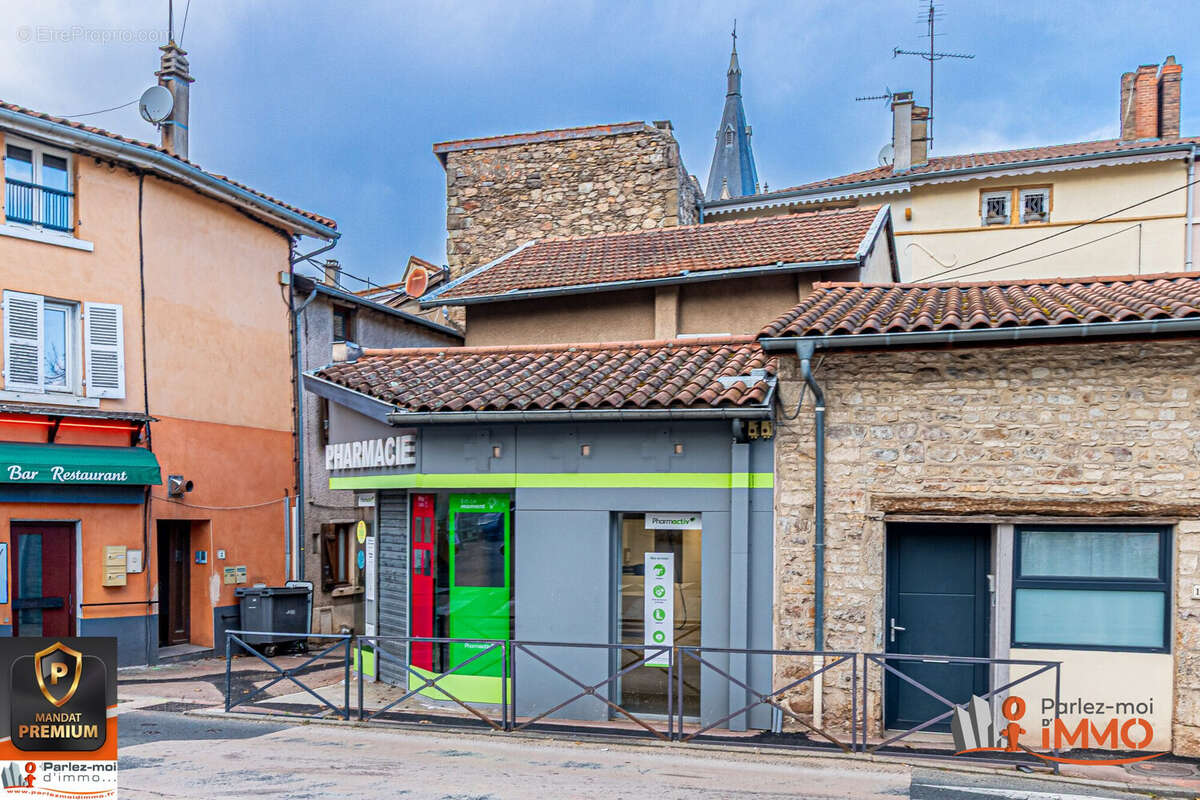 Commerce à CHASSELAY