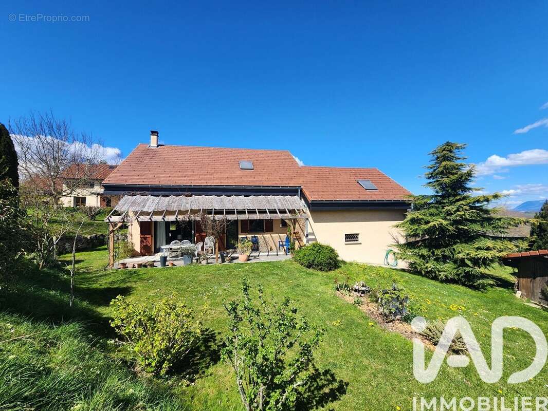Photo 3 - Maison à SAINT-GEOIRE-EN-VALDAINE