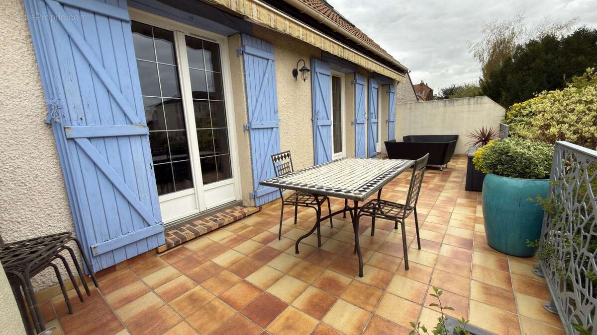 Maison à NEUILLY-SUR-MARNE