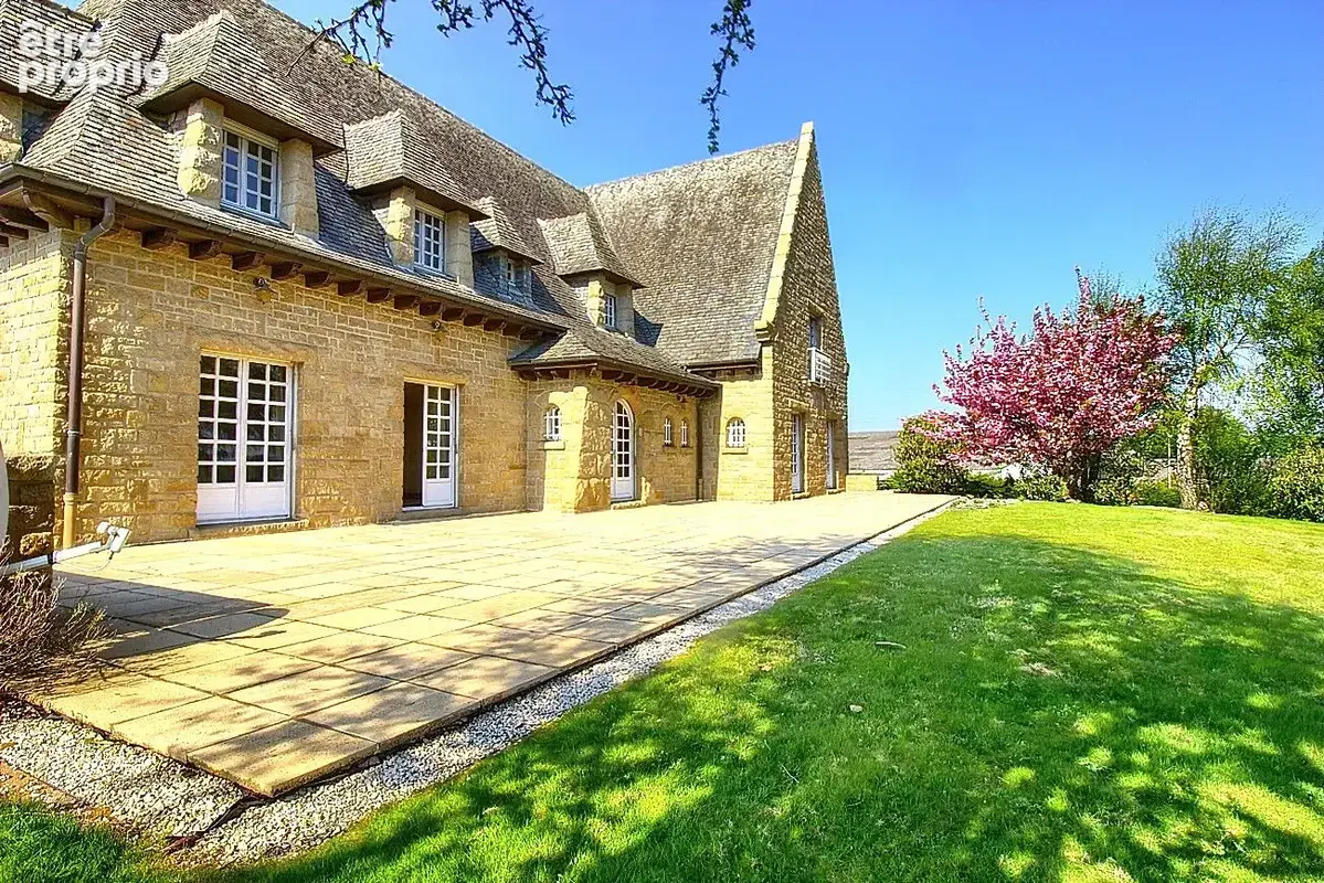 Maison de Caractère  Melesse -  480 m2 - 1 Hectare de Terrain  - Terrain de tennis et Dépendances - photo 2