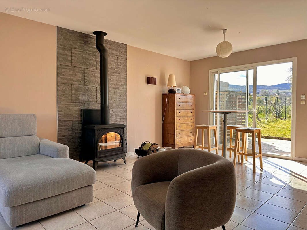 Maison à POUILLY-LE-MONIAL