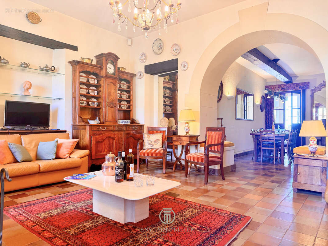 Maison à SEMUR-EN-BRIONNAIS