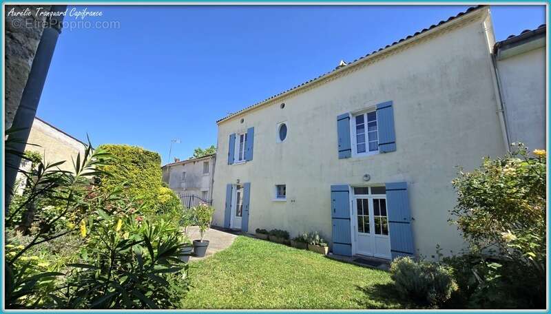 Maison à LOULAY