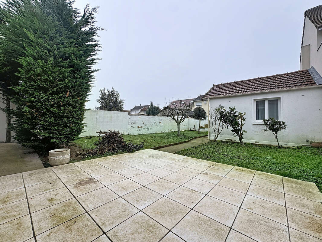 Maison à PARAY-VIEILLE-POSTE