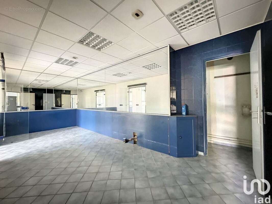 Photo 5 - Commerce à SEYNOD