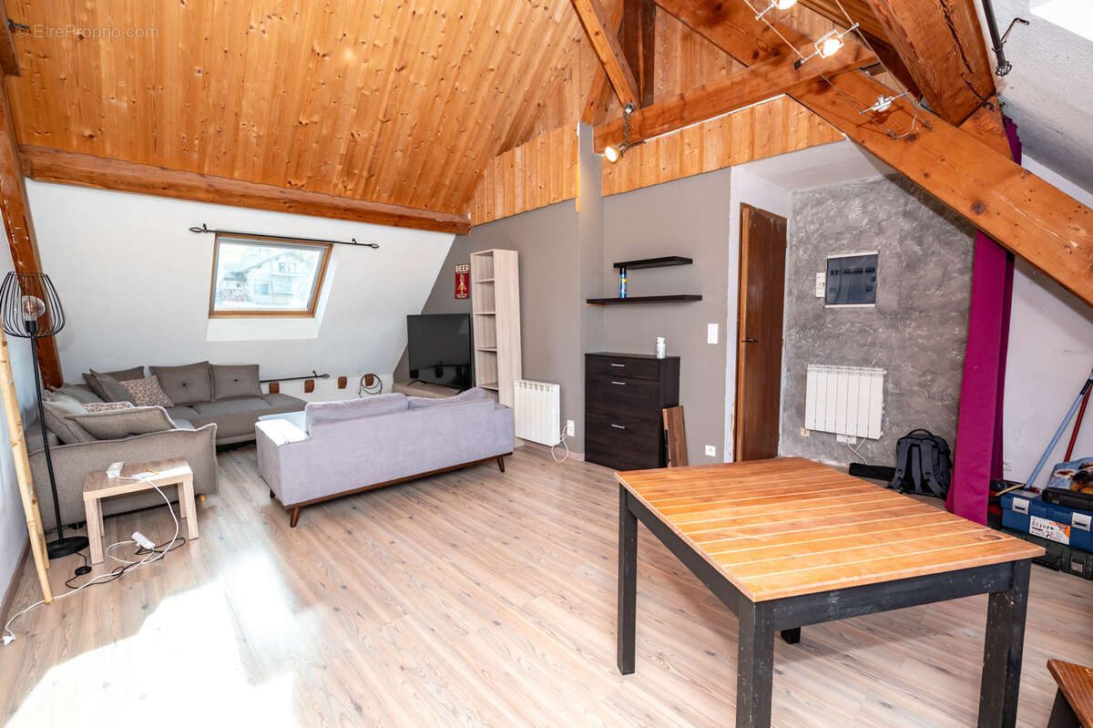 Appartement à LONGEVILLES-MONT-D&#039;OR