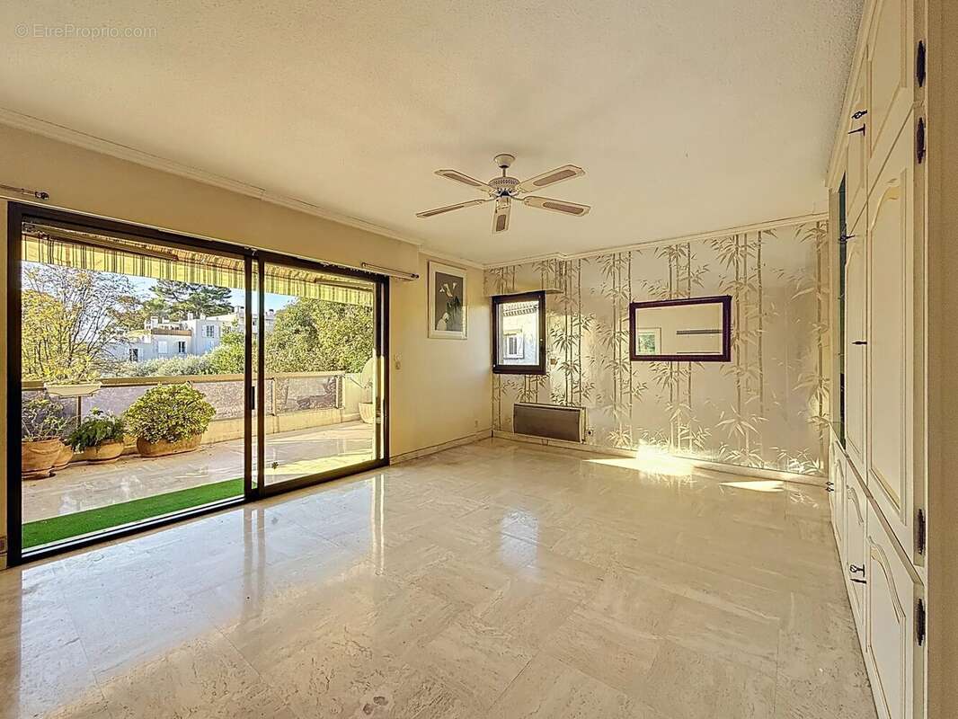 Appartement à LE CANNET