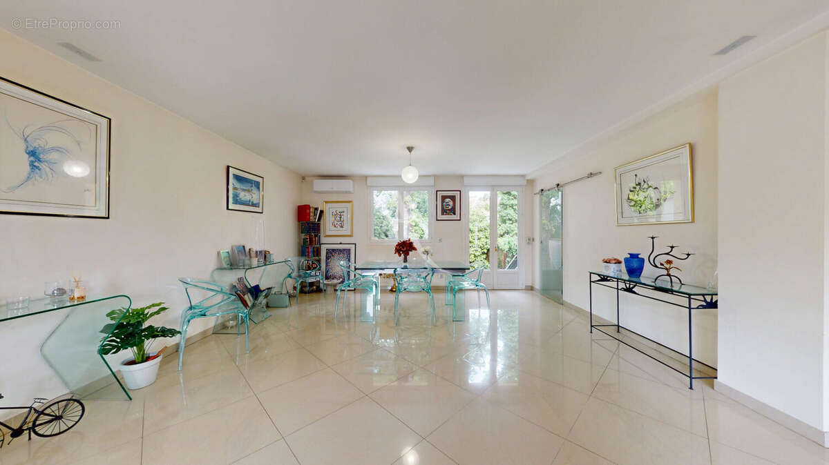 Maison à VILLEMOMBLE