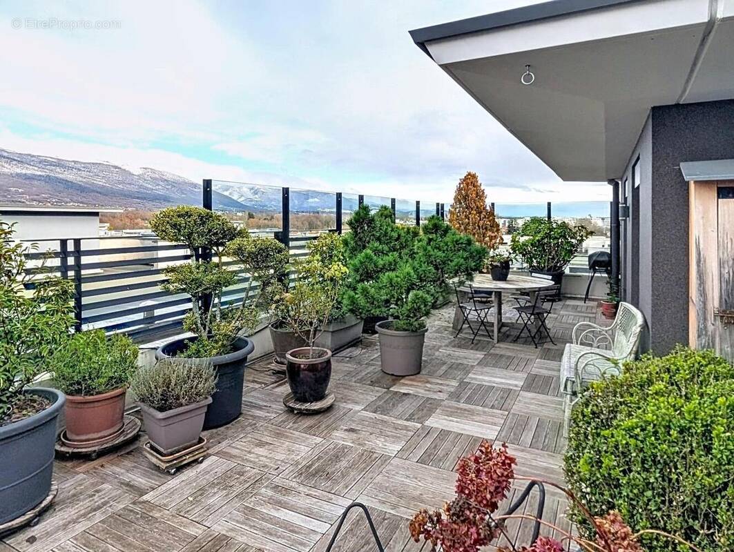 Photo 1 - Appartement à SAINT-GENIS-POUILLY