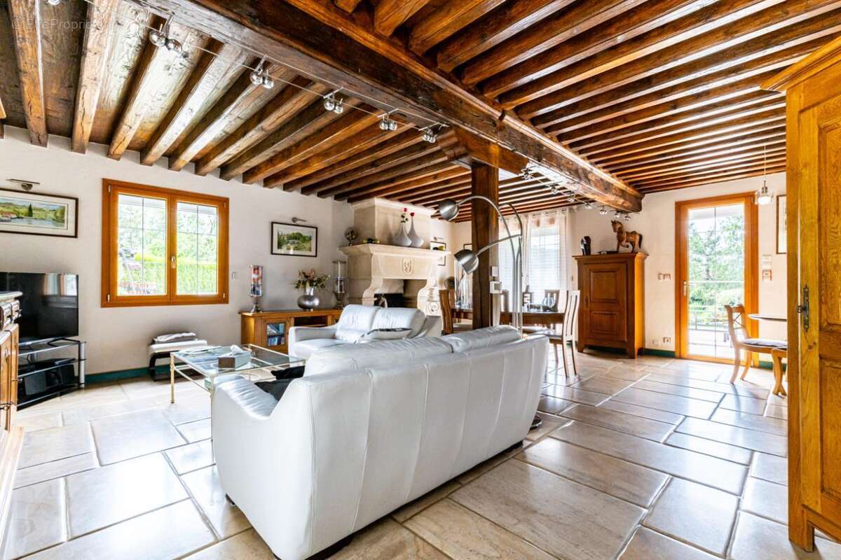 Maison à FLEUREY-SUR-OUCHE