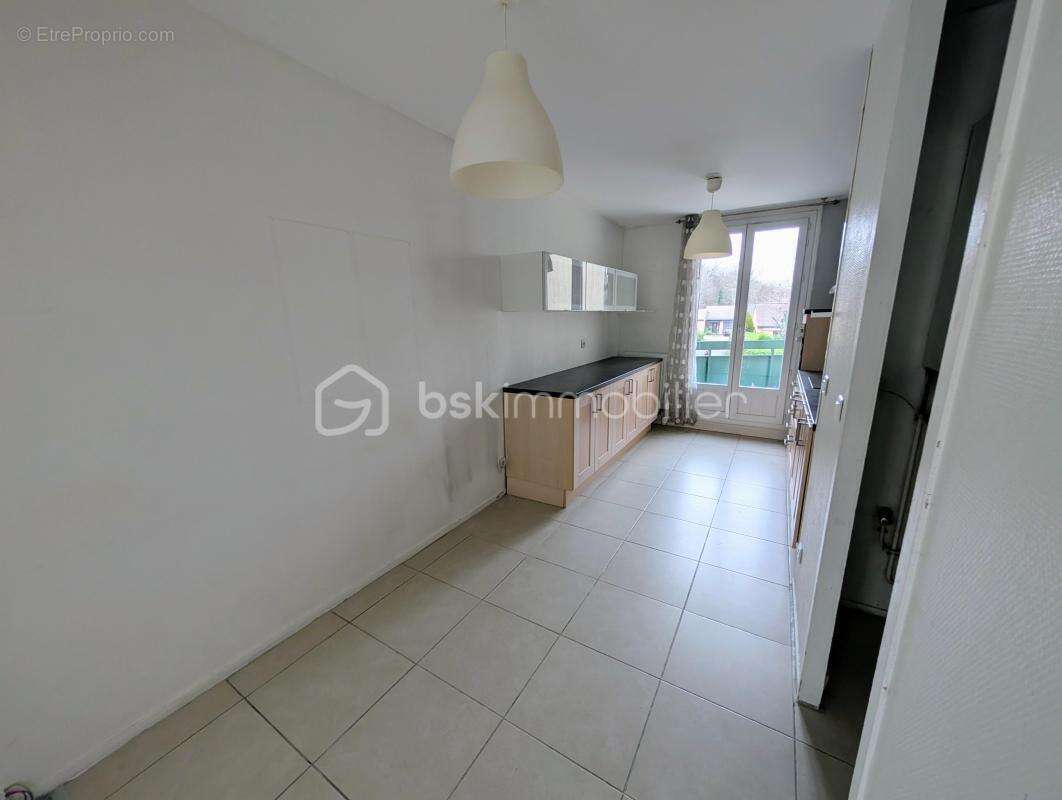 Appartement à LOGNES