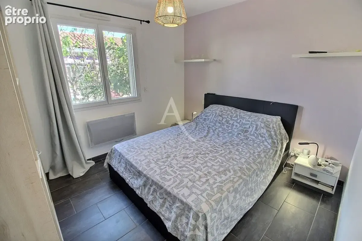 Villa de plain-pied récente f4 de 84 m² + garge sur terrain 3 faces - photo 10