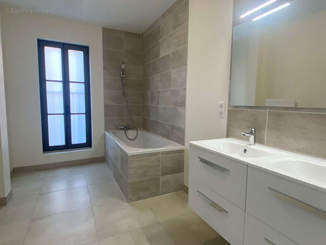 Appartement Niort 4 pièces - 130 m2 - photo 9