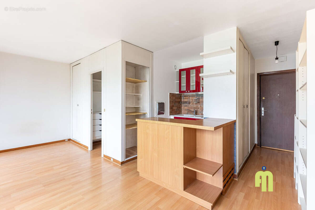 Appartement à PARIS-20E