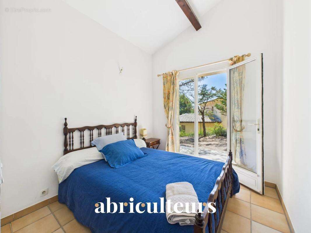 Maison à VENTABREN