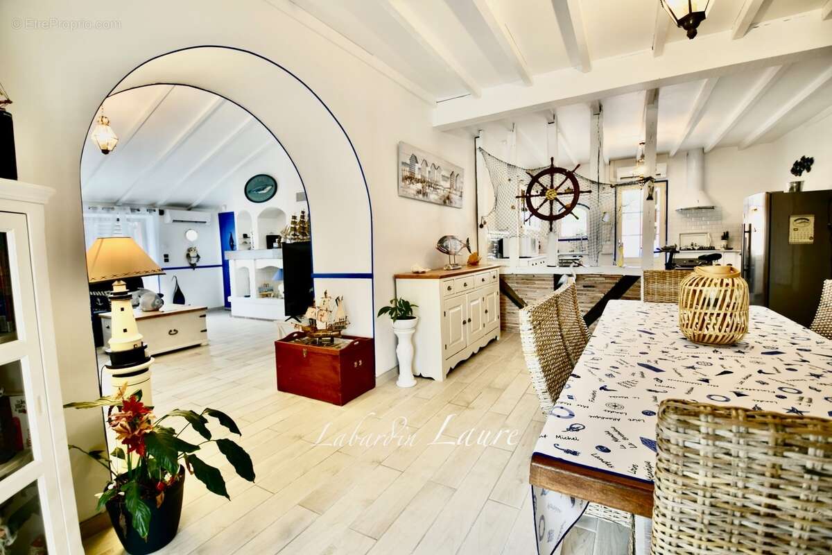 Maison en pierre de 155m2 - 4 chambres - à BIRAC SUR TREC (47) - photo 3