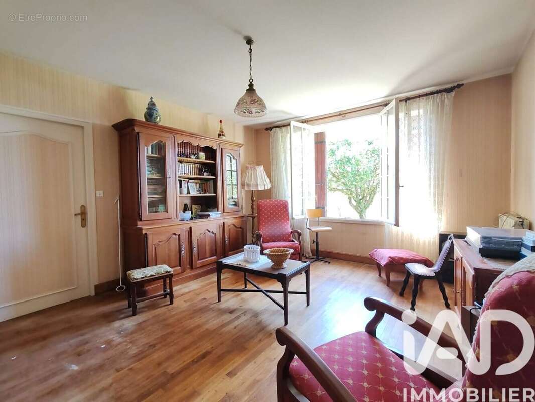 Maison 240 m² à Breuil-La-Reorte  - photo 9