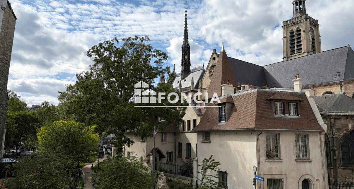 Appartement à PARIS-10E