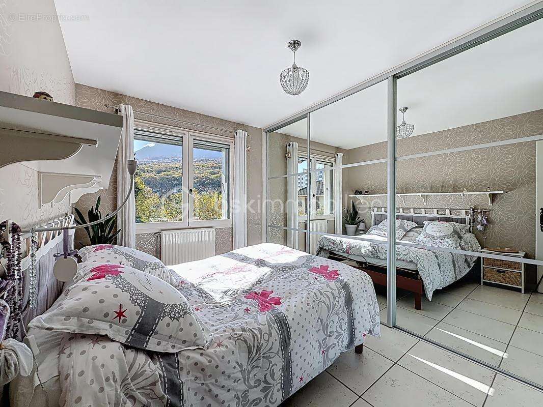 Appartement à FONTAINE