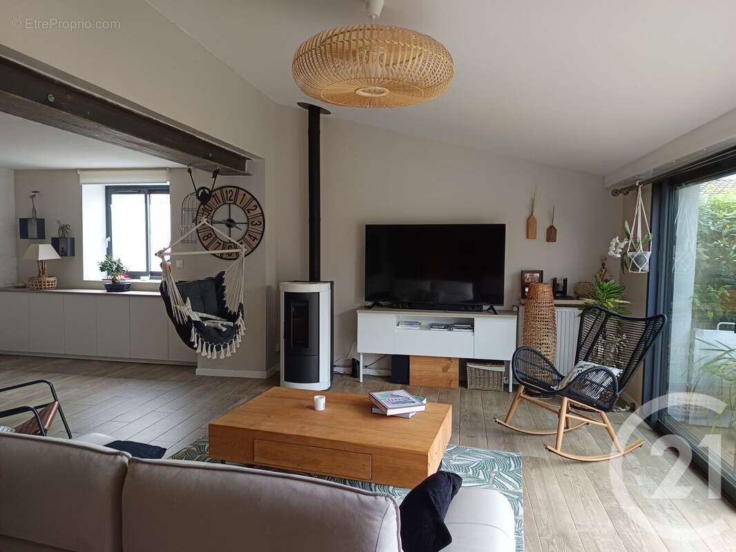 Maison à CHENAC-SAINT-SEURIN-D&#039;UZET