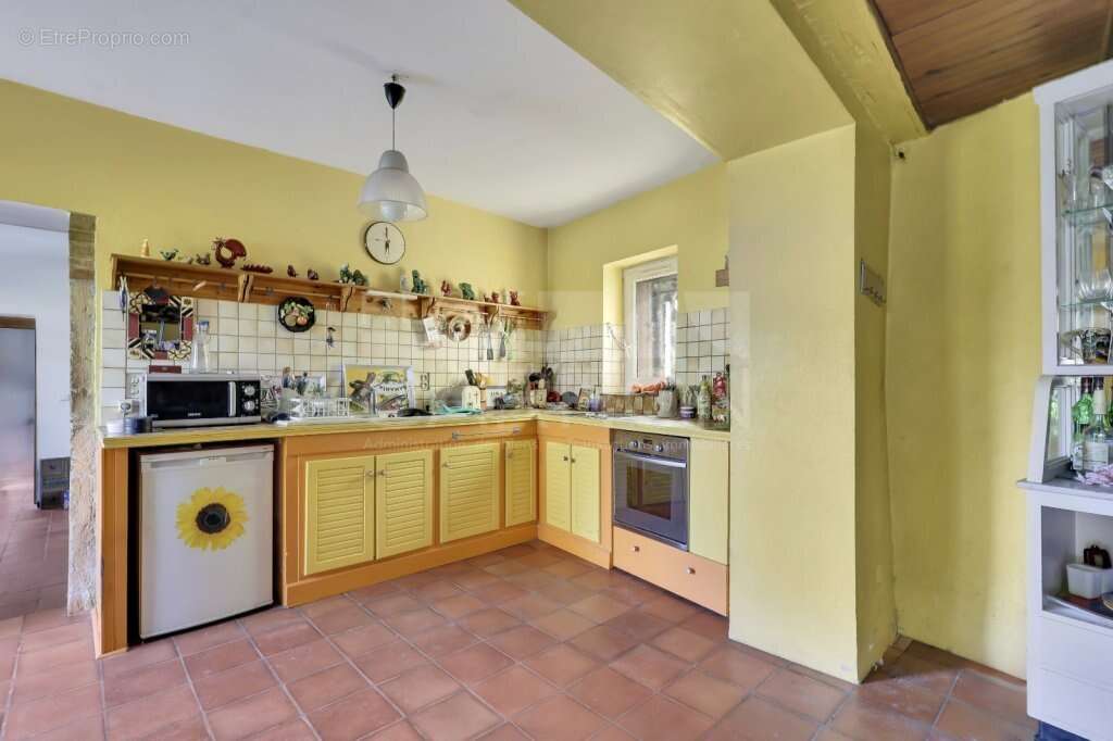 Maison à FONTAINES-SAINT-MARTIN