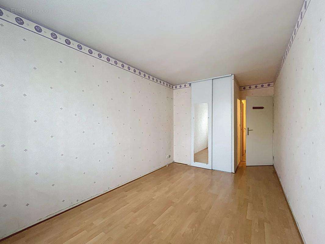 Appartement à MONTIGNY-LE-BRETONNEUX