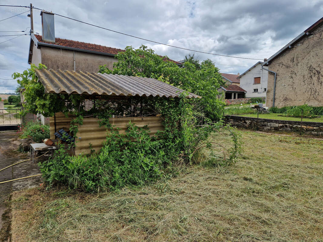Maison à COLOMBE-LES-VESOUL