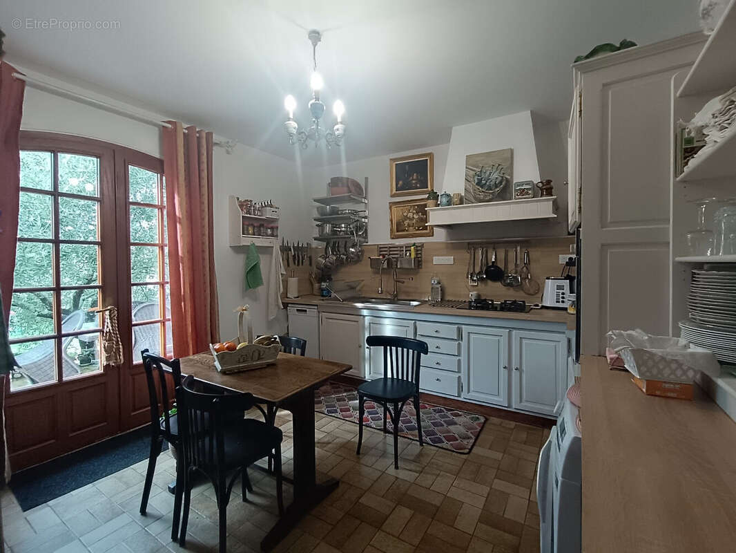 Maison à COUTRAS