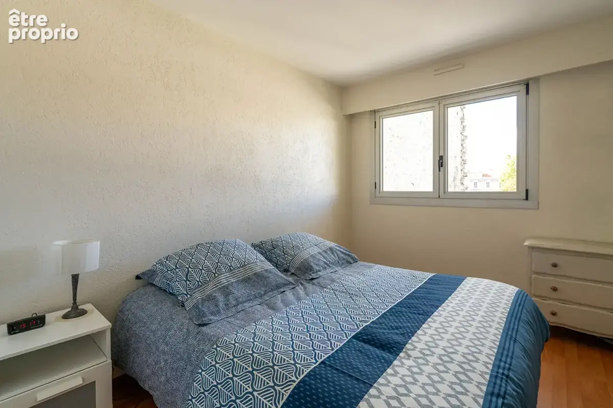 Paris 12e - Picpus - 2 pièces 50m2 - Traversant avec balcon et vue dégagée - photo 13