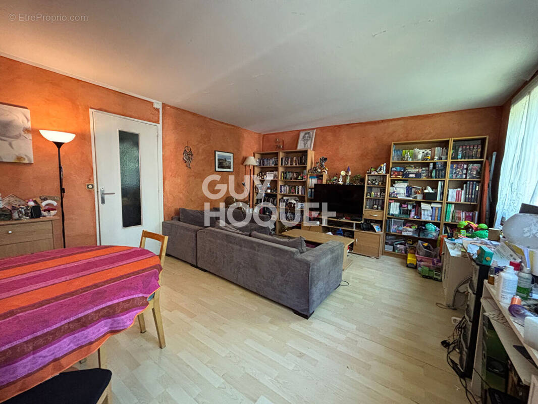 Appartement à LIMEIL-BREVANNES