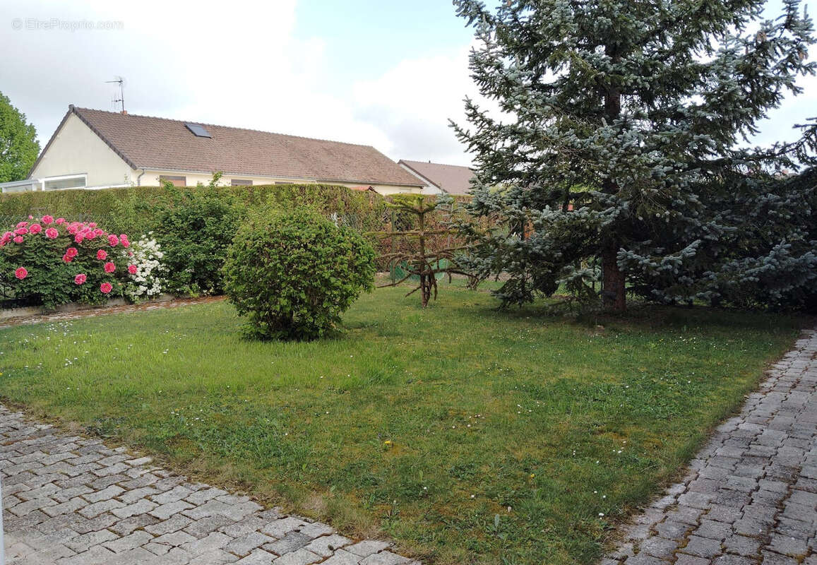 Maison à TOURS-SUR-MARNE