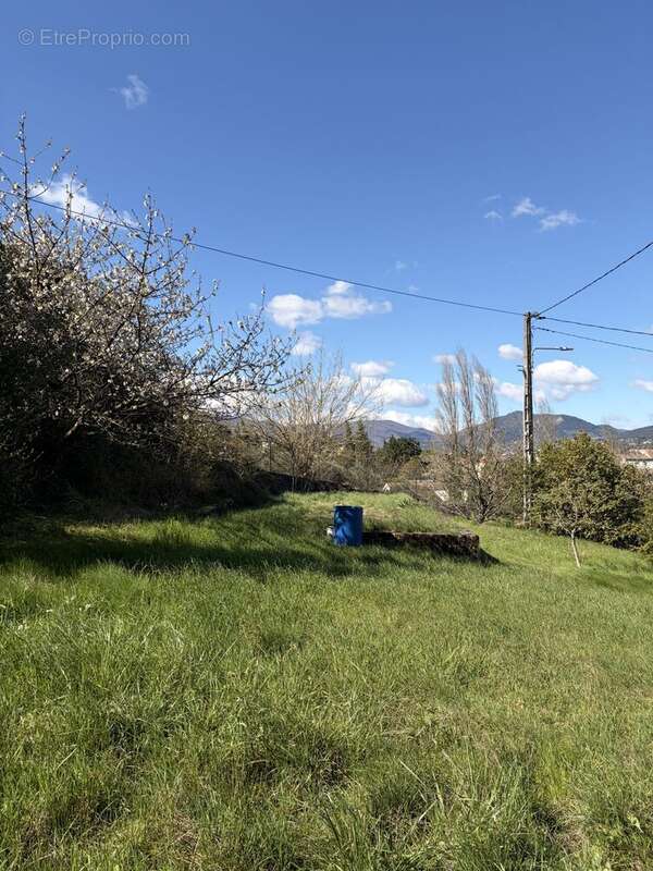 Terrain 820 m² à Coux  - photo 9