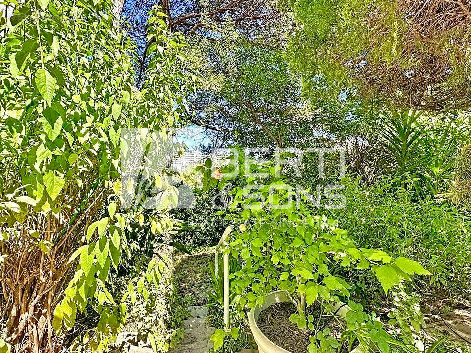 Appartement à MANDELIEU-LA-NAPOULE