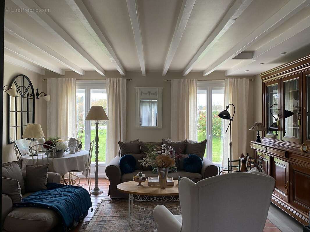 Maison à NEUVIC-ENTIER