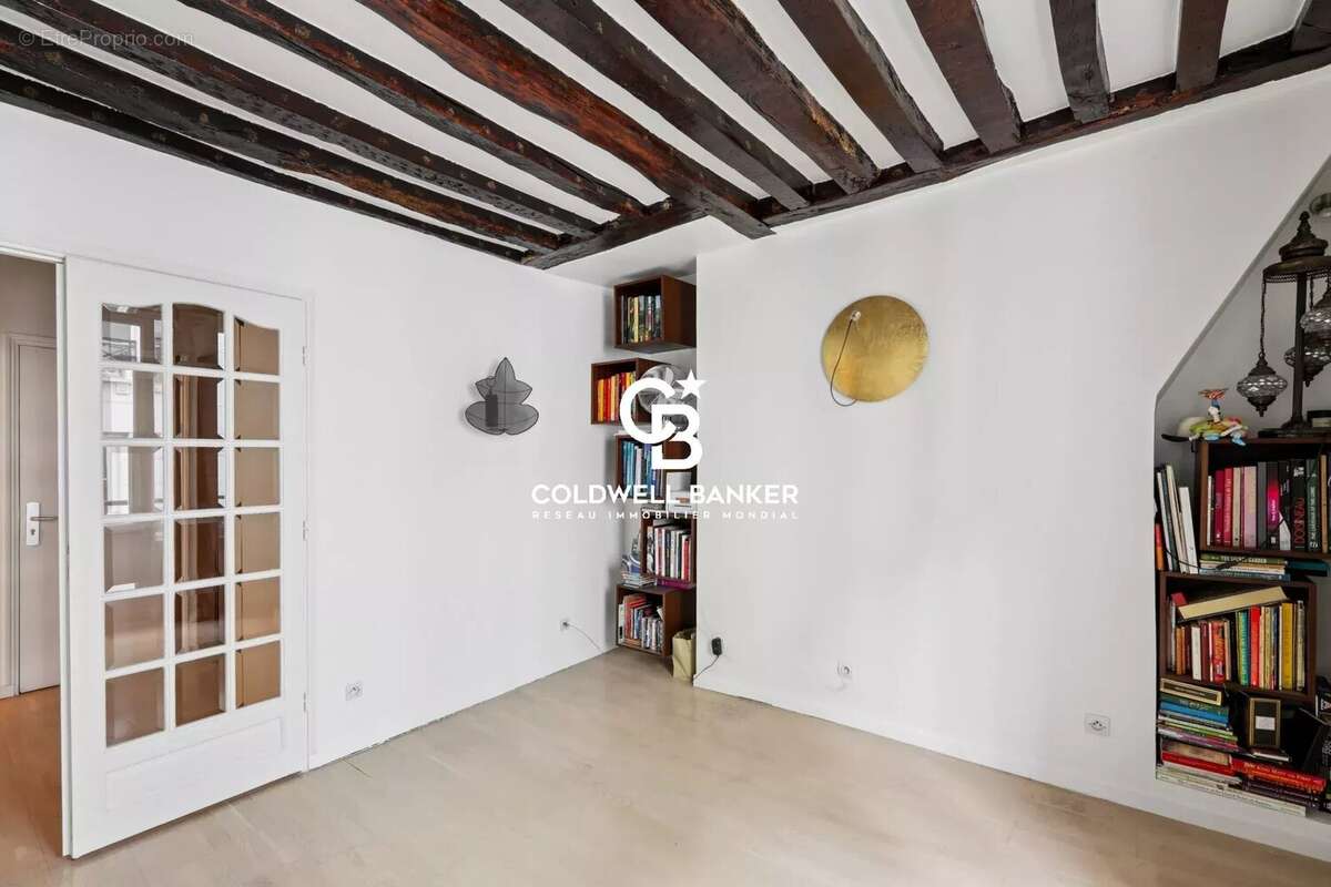 Appartement à PARIS-7E