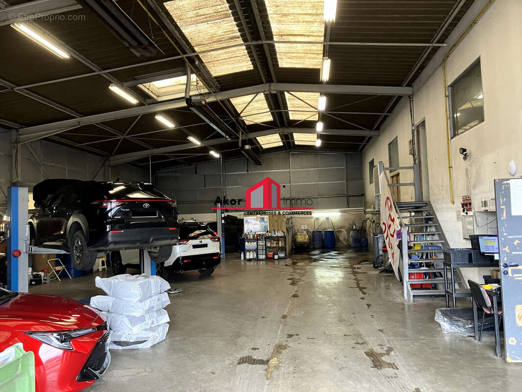 Commerce à SAINT-DENIS